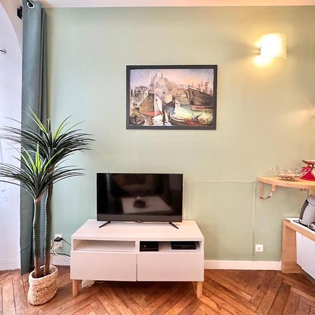 Le Noir Bois Et Blanc - Studio - Wifi - Centre Ville - Entree Autonome Quimper Luaran gambar
