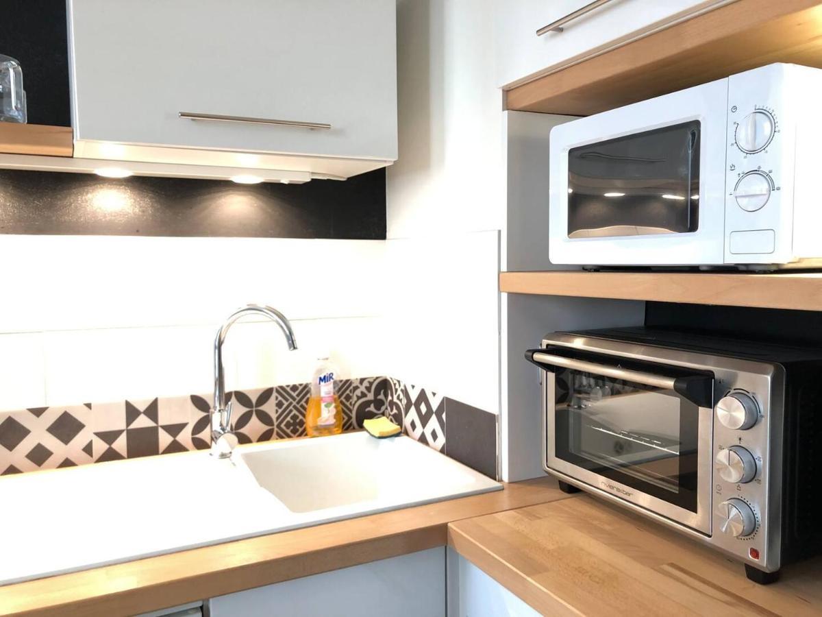 Le Noir Bois Et Blanc - Studio - Wifi - Centre Ville - Entree Autonome Quimper Luaran gambar
